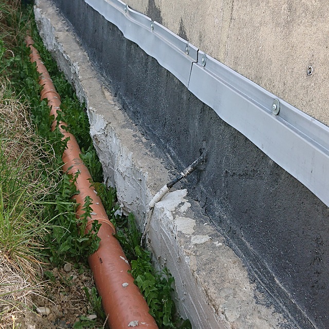 Uszczelnianie murów (ścian), "czarne wanny" main image